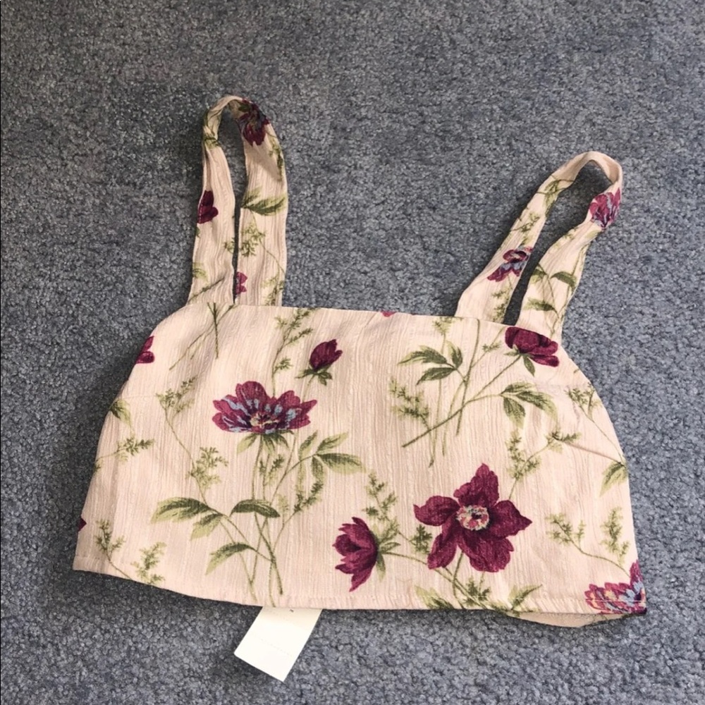 American Eagle Crop Top Size Small
